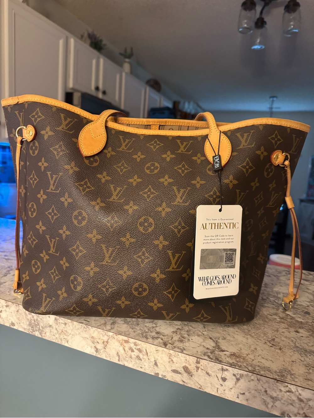 Louis Vuitton Monogram Neverfull MM - Picture 2 of 16